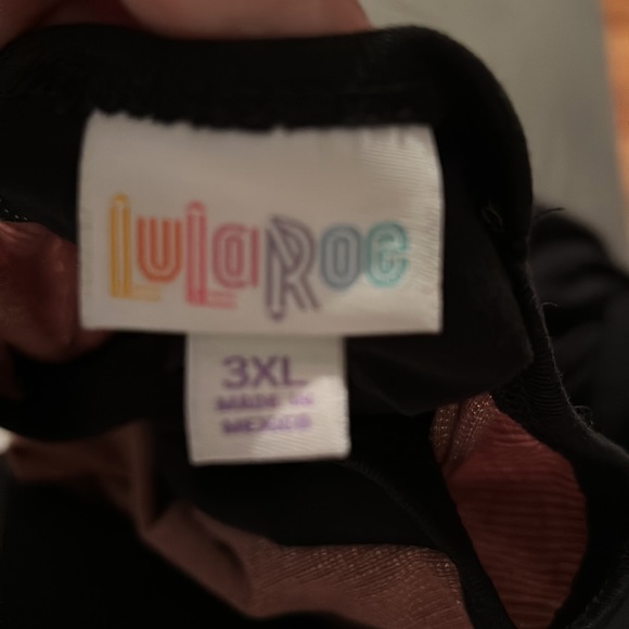 LulaRoe Randy - Picture 4 of 4